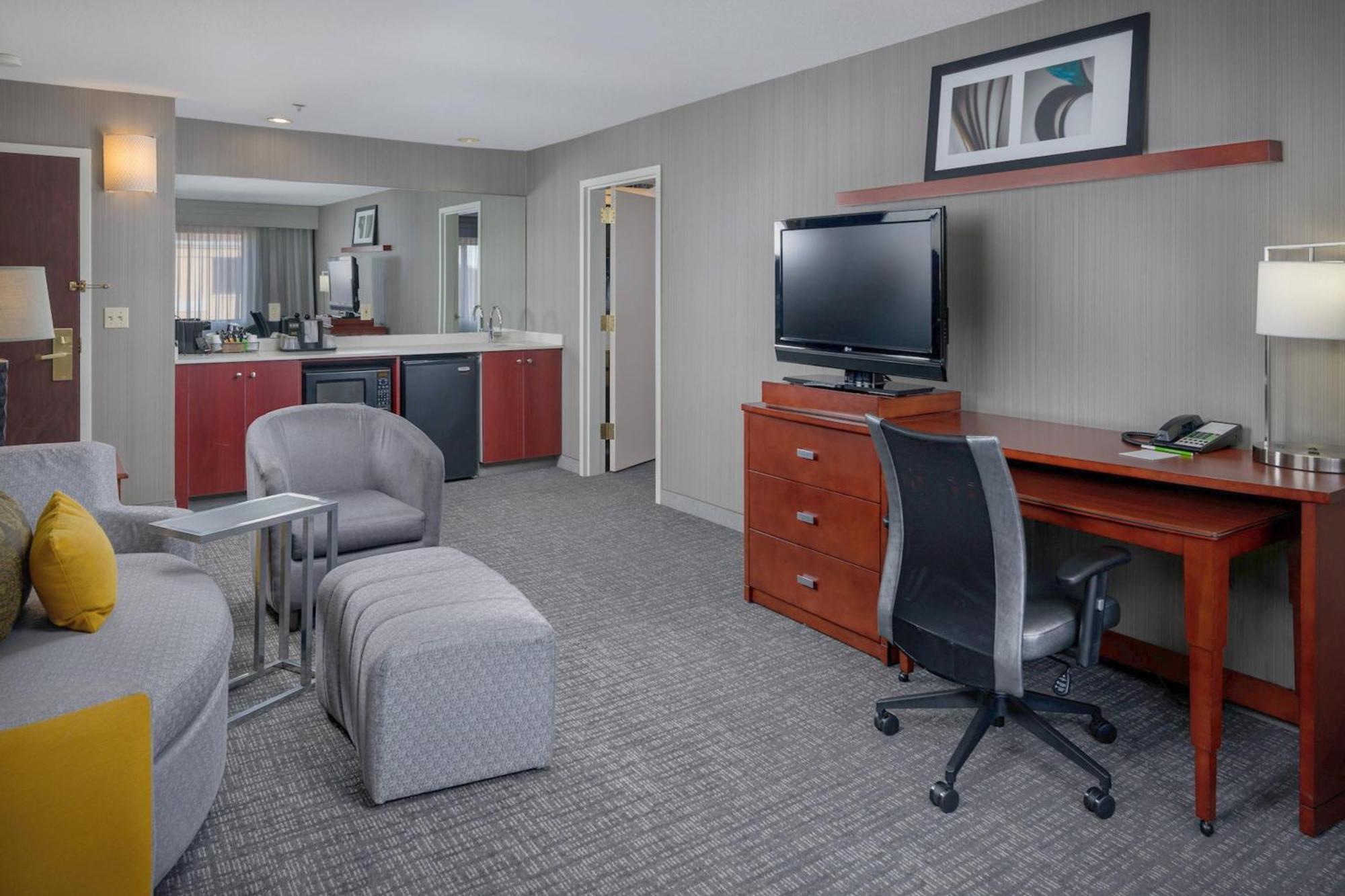 Courtyard By Marriott New Haven Orange Hotel Eksteriør billede