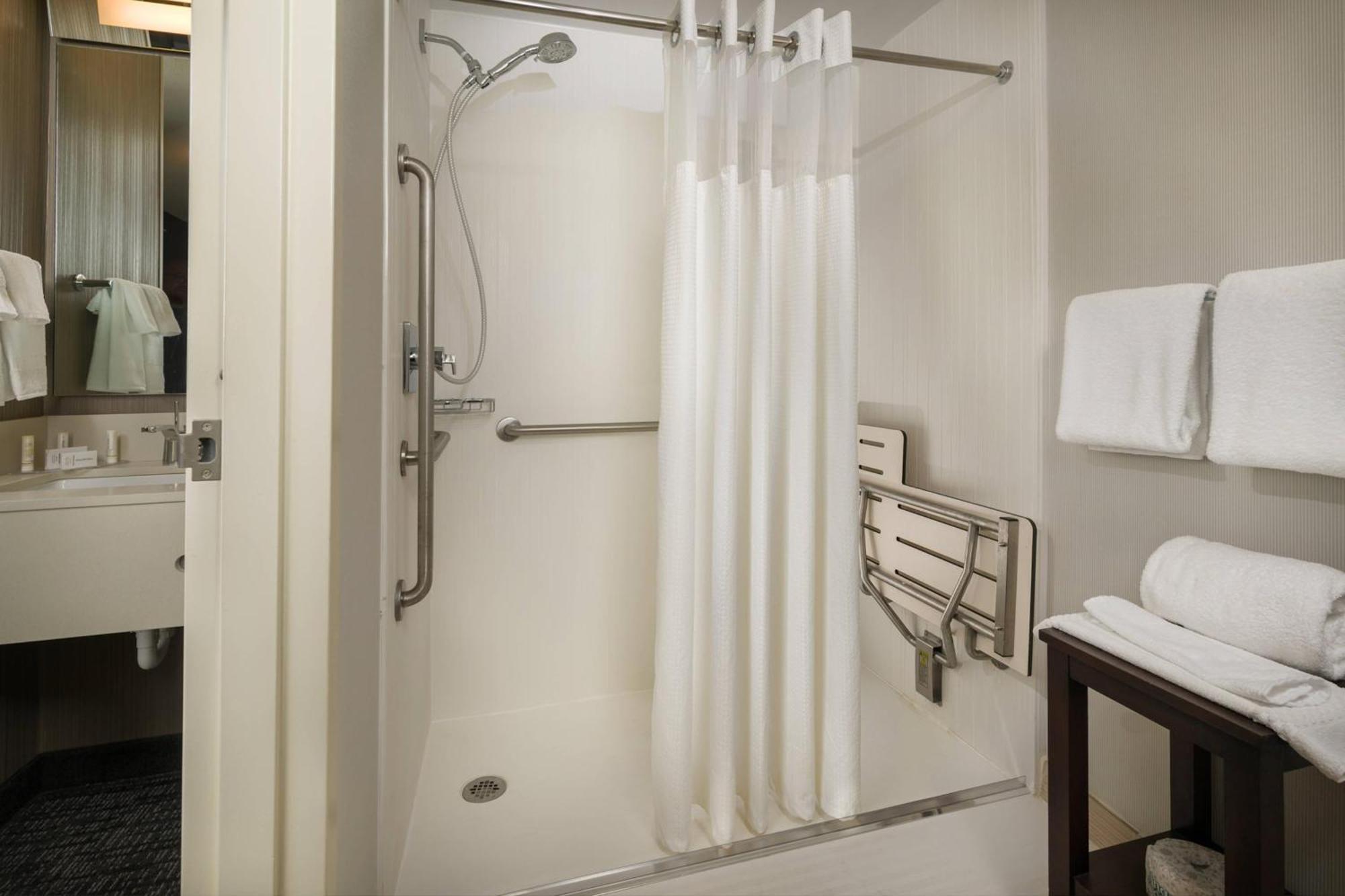 Courtyard By Marriott New Haven Orange Hotel Eksteriør billede