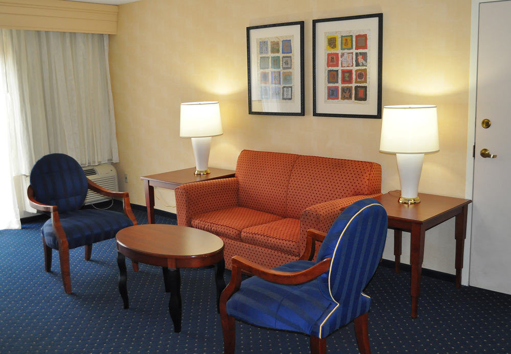 Courtyard By Marriott New Haven Orange Hotel Eksteriør billede