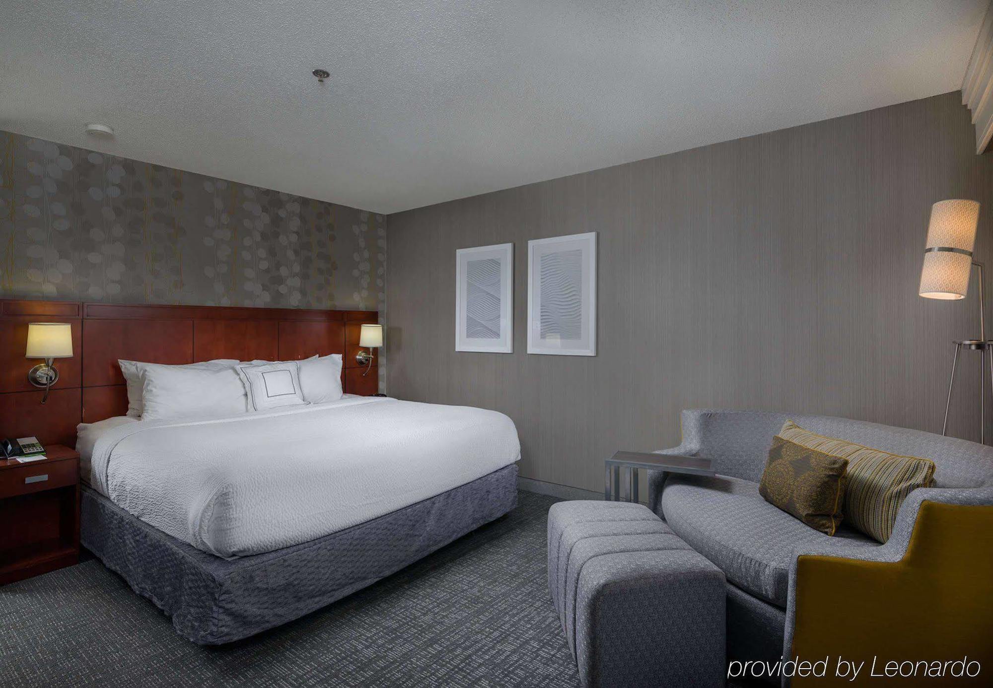 Courtyard By Marriott New Haven Orange Hotel Eksteriør billede